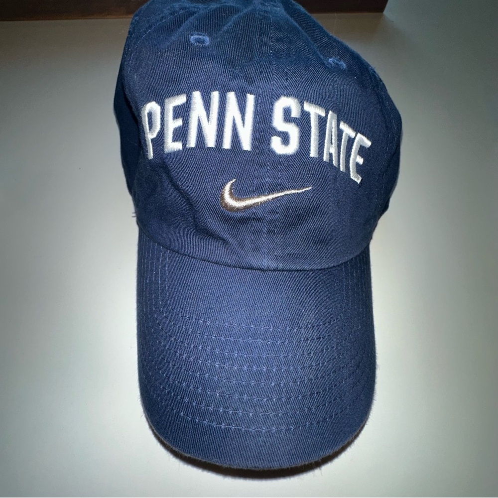 Nike Heritage86 Penn State University Navy White One Size Adjustable